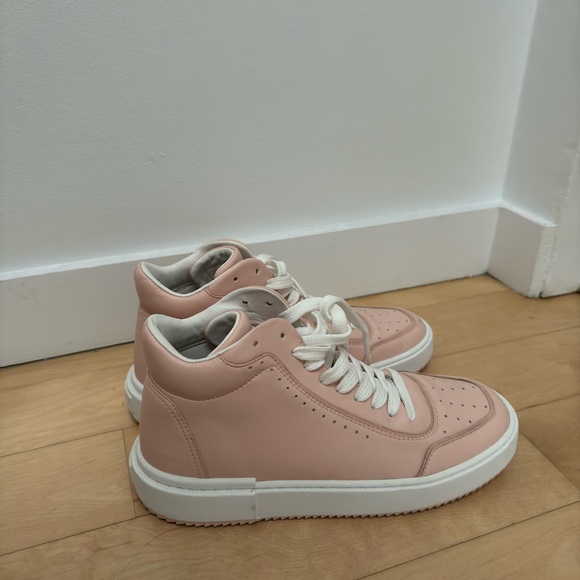 Stuart Weitzman Pink Sneakers - Picture 2 of 3